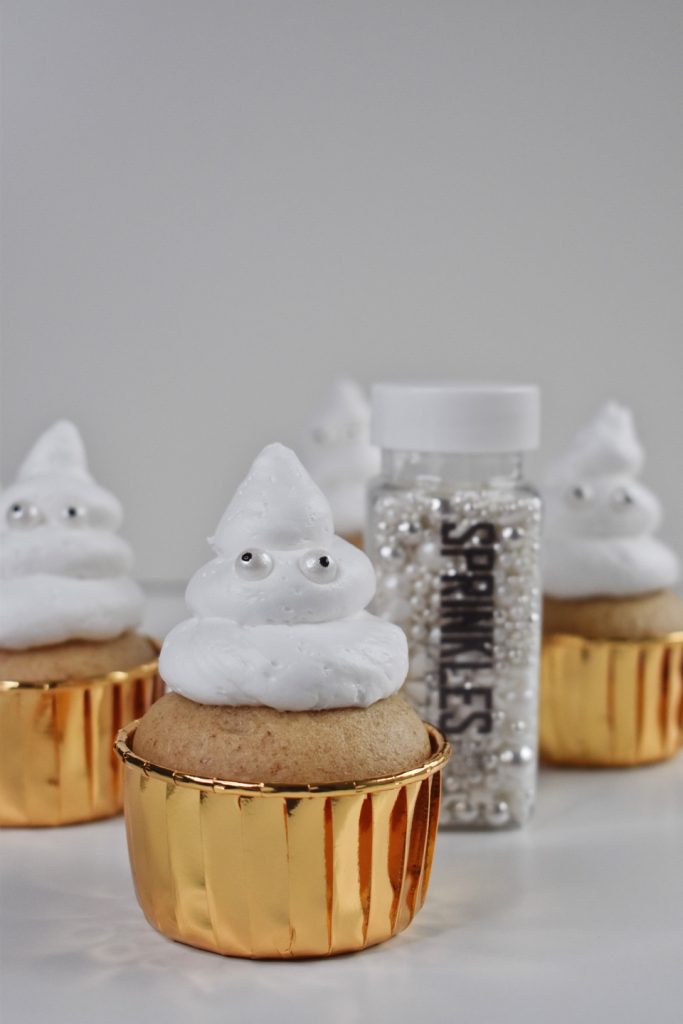 MEDENI KOLAČKI Z DUHCI 4 Image 10 19 21 at 6.09 PM MakeSomeSweets