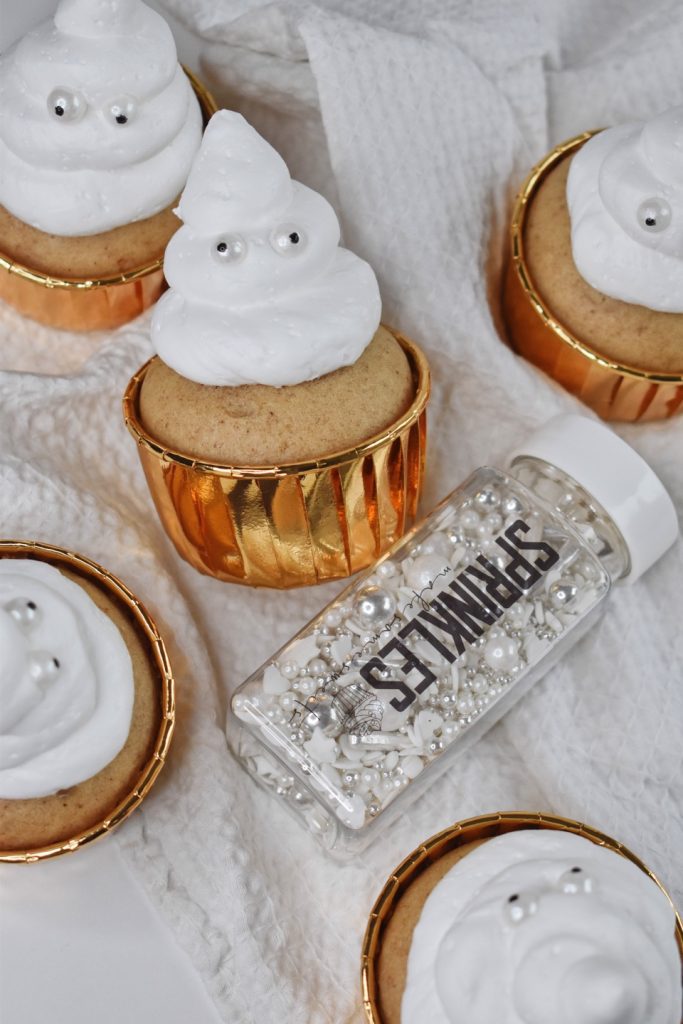 MEDENI KOLAČKI Z DUHCI 2 Image 10 19 21 at 6.11 PM MakeSomeSweets